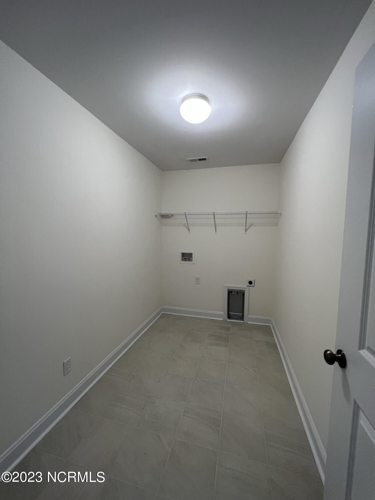 517 Stella Road Stella, NC 28582 - Photo 21 of 24 Laundry