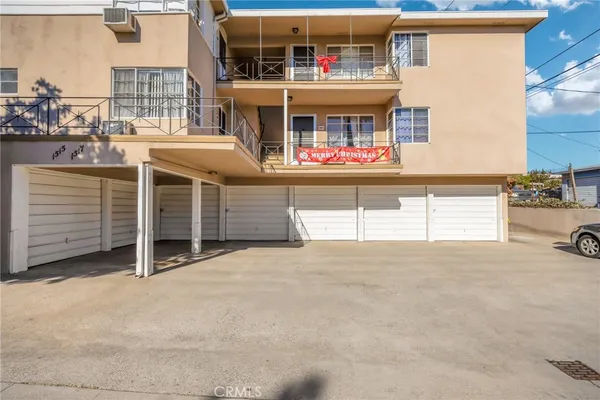 a view of house with outdoor space
