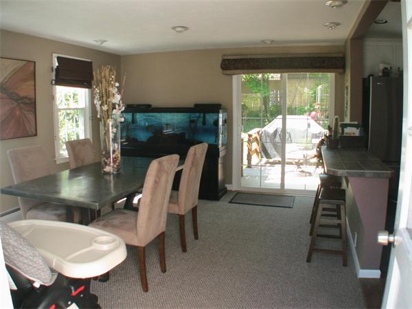 140 Bay State Road Worcester, MA 01605 - Photo 10 of 17 a dining room with furniture and a floor to ceiling window