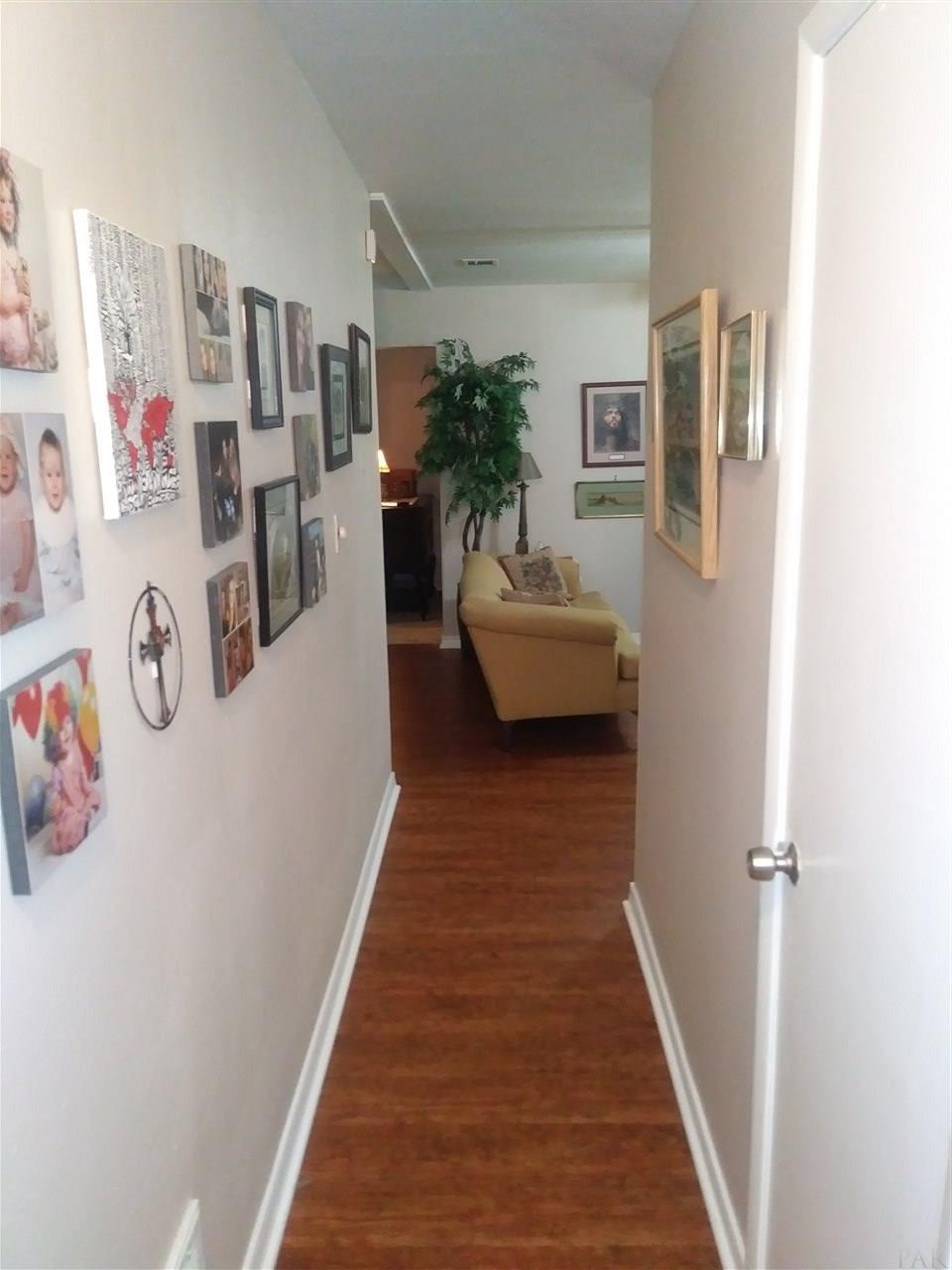 5672 Avondale Road Pensacola, FL 32526 - Photo 9 of 25 Gallery Image 9