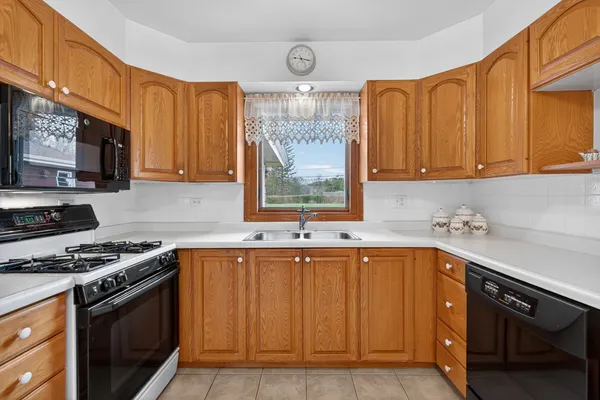 $440,000 | 102 West Elaine Circle, Prospect Heights, IL 60070
