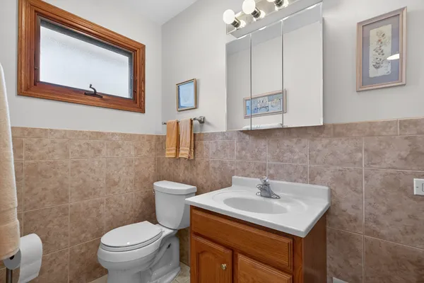 $440,000 | 102 West Elaine Circle, Prospect Heights, IL 60070