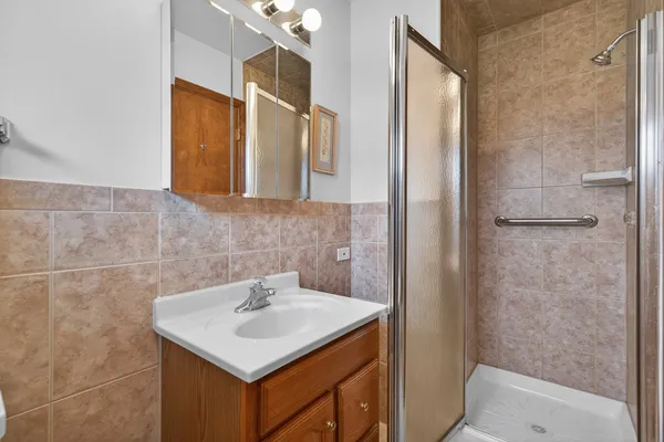 $440,000 | 102 West Elaine Circle, Prospect Heights, IL 60070