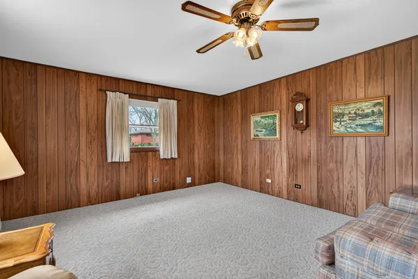 $440,000 | 102 West Elaine Circle, Prospect Heights, IL 60070
