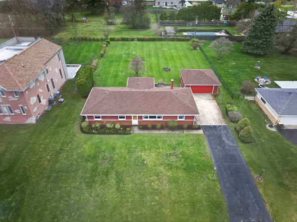 $440,000 | 102 West Elaine Circle, Prospect Heights, IL 60070
