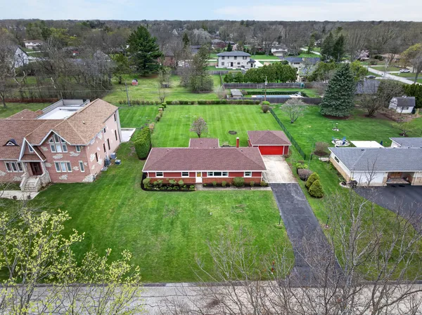 $440,000 | 102 West Elaine Circle, Prospect Heights, IL 60070