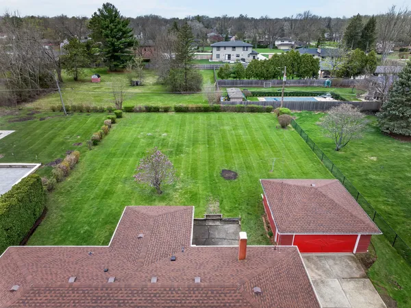 $440,000 | 102 West Elaine Circle, Prospect Heights, IL 60070