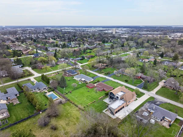$440,000 | 102 West Elaine Circle, Prospect Heights, IL 60070