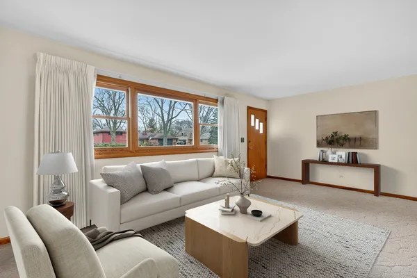 $440,000 | 102 West Elaine Circle, Prospect Heights, IL 60070