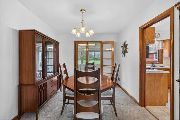 $440,000 | 102 West Elaine Circle, Prospect Heights, IL 60070
