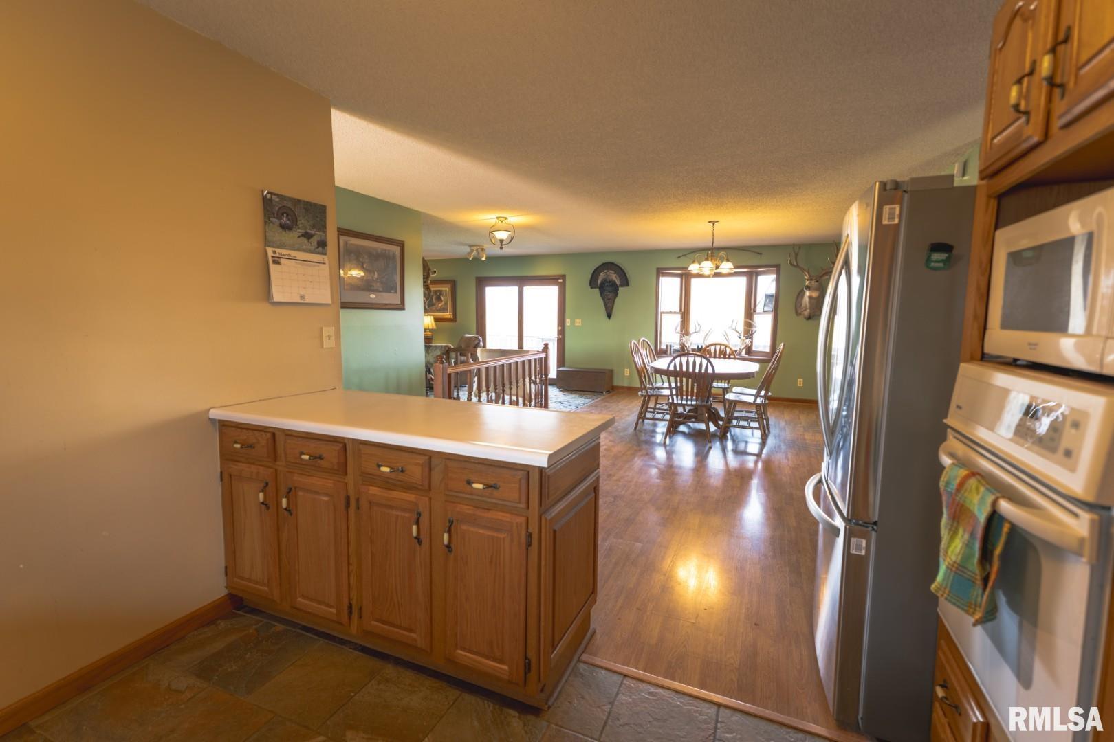 896 Northeast 1300 Street Roodhouse, IL 62082 - Photo 11 of 89