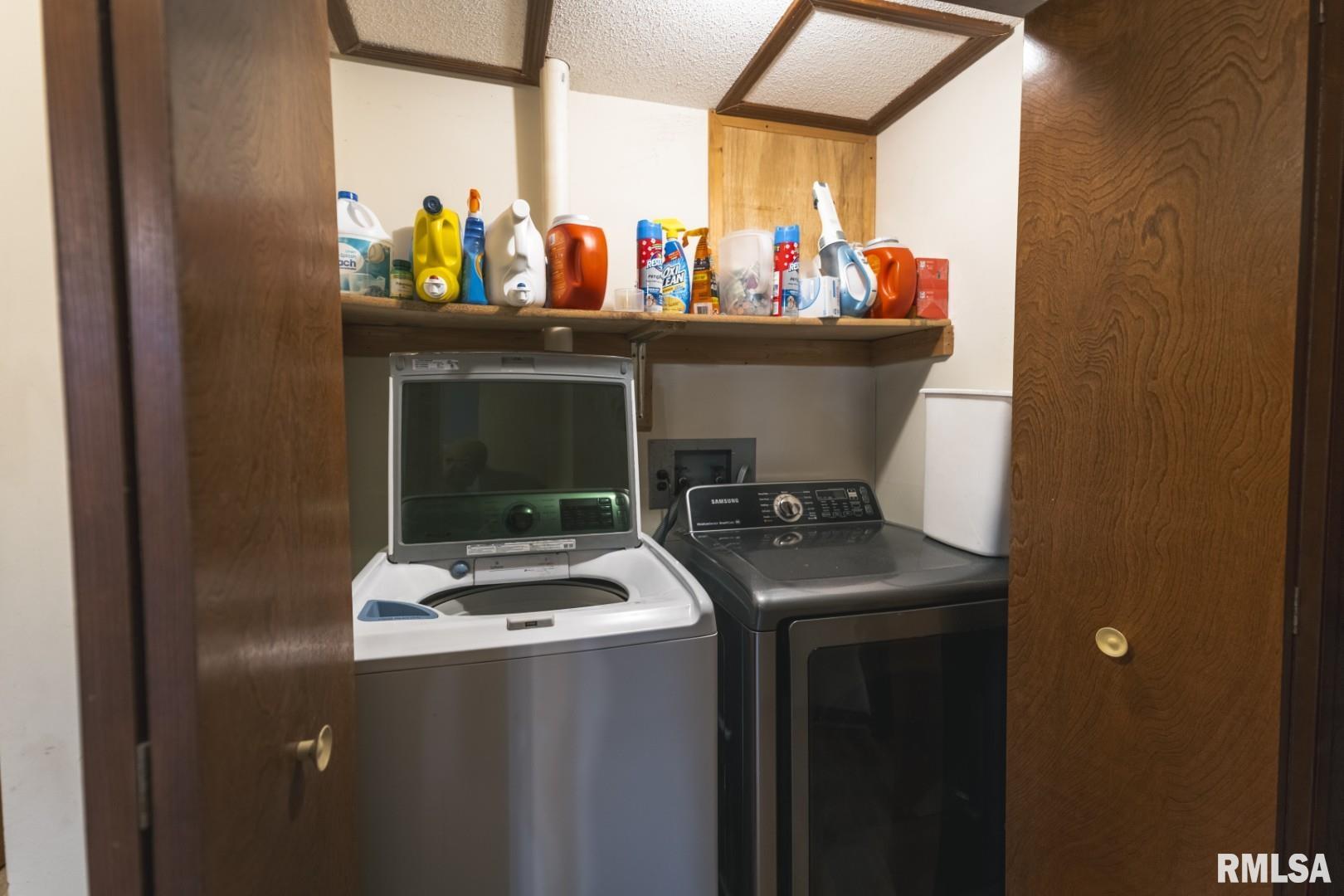 896 Northeast 1300 Street Roodhouse, IL 62082 - Photo 21 of 89