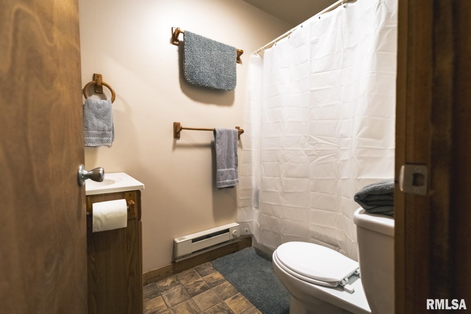 896 Northeast 1300 Street Roodhouse, IL 62082 - Photo 22 of 89