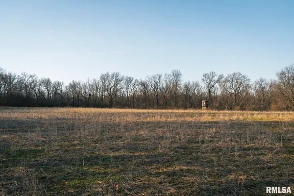 $635,000 | 896 Northeast 1300 Street, Roodhouse, IL 62082