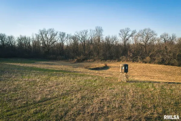 $635,000 | 896 Northeast 1300 Street, Roodhouse, IL 62082