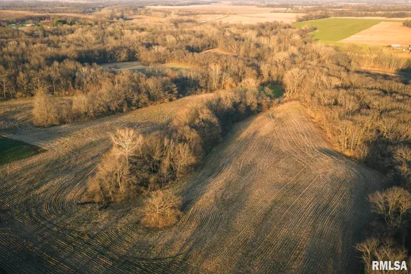 $635,000 | 896 Northeast 1300 Street, Roodhouse, IL 62082