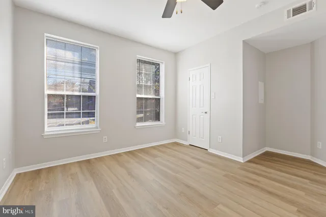 $2,150 | 678 Gateway Drive Southeast, Unit 911, Leesburg, VA 20175