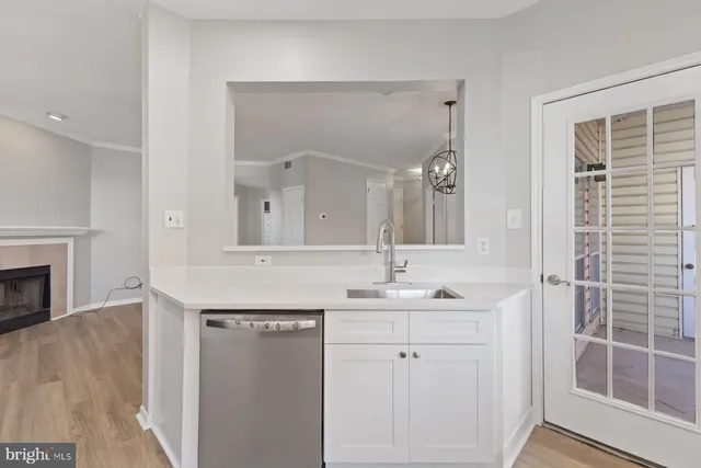 $2,150 | 678 Gateway Drive Southeast, Unit 911, Leesburg, VA 20175