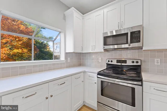 $2,150 | 678 Gateway Drive Southeast, Unit 911, Leesburg, VA 20175