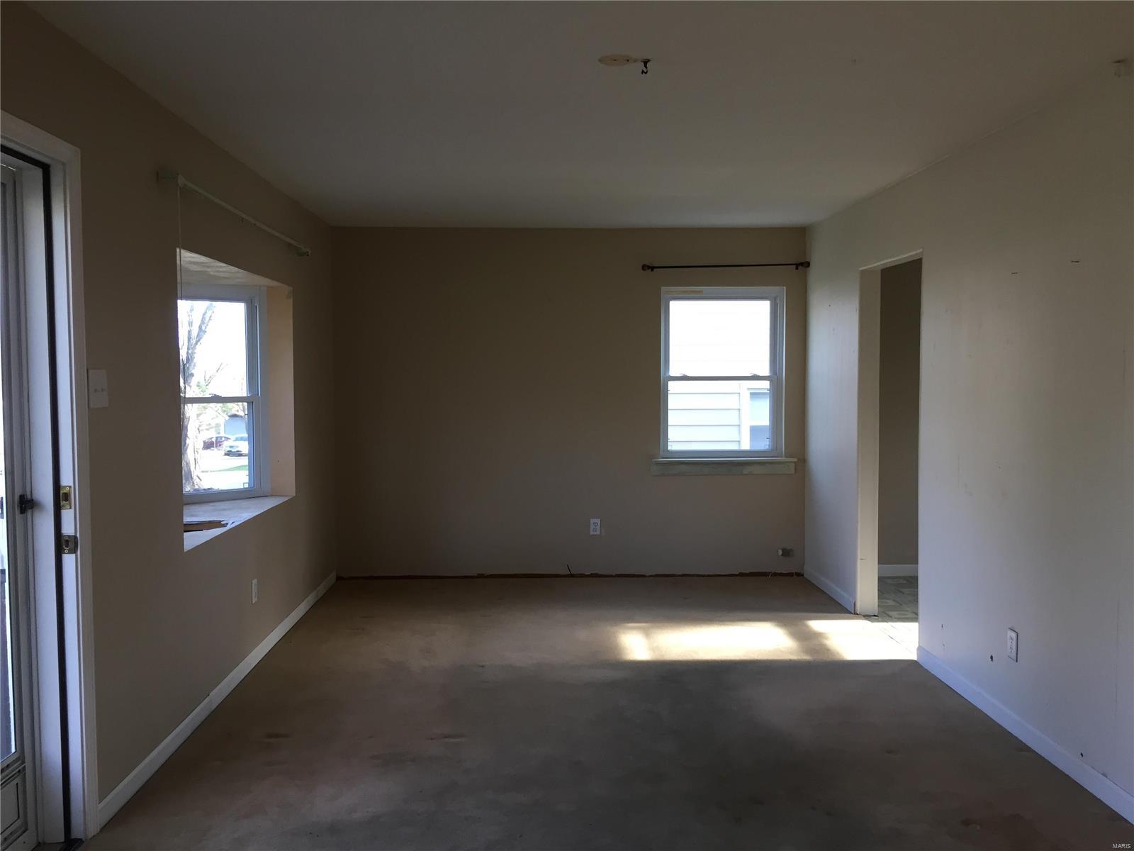 441 Rosedale Terrace Ballwin, MO 63021 - Photo 2 of 11 Gallery Image 2