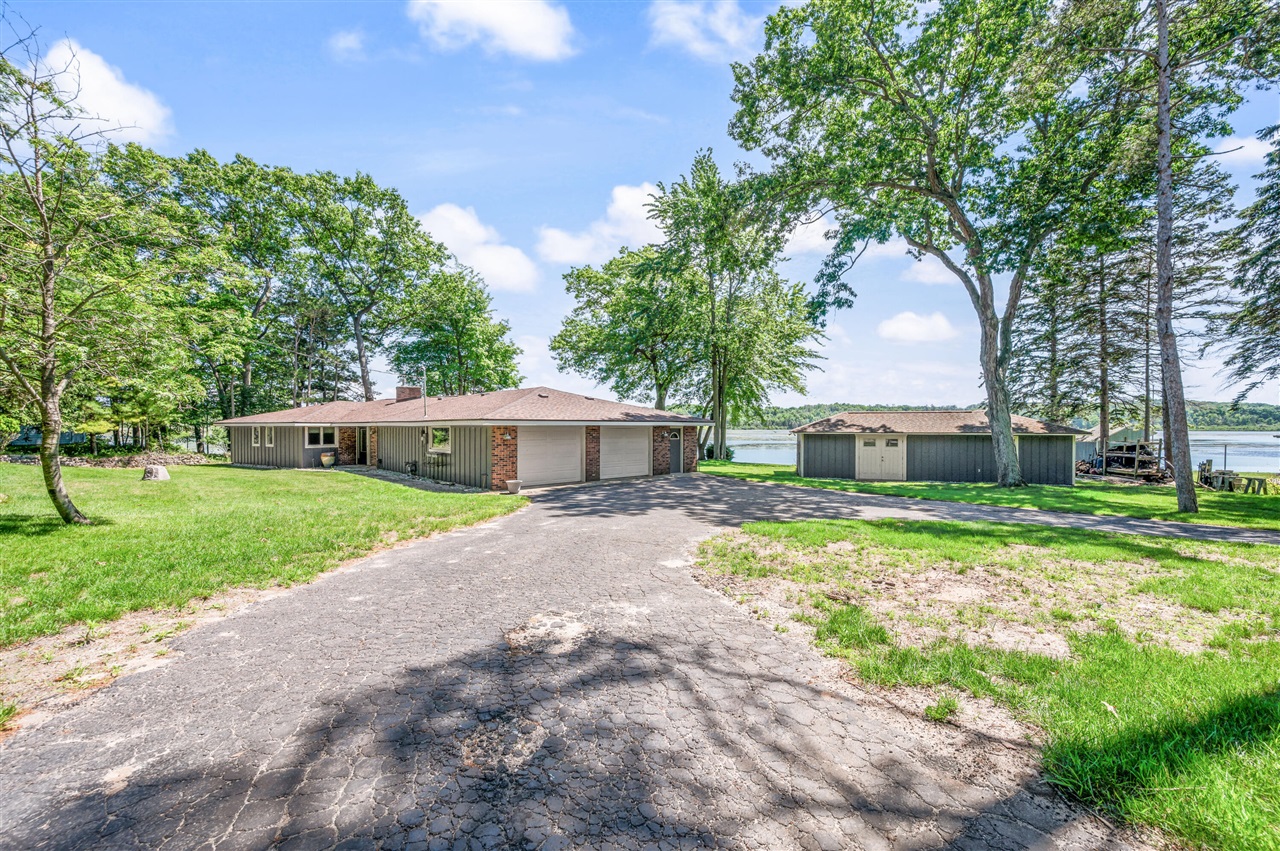 339 McNitt Road Manistee, MI 49660 - Photo 30 of 51 Gallery Image 30