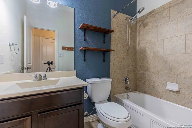 $1,750 | 9122 Vondel Park, Converse, TX 78109