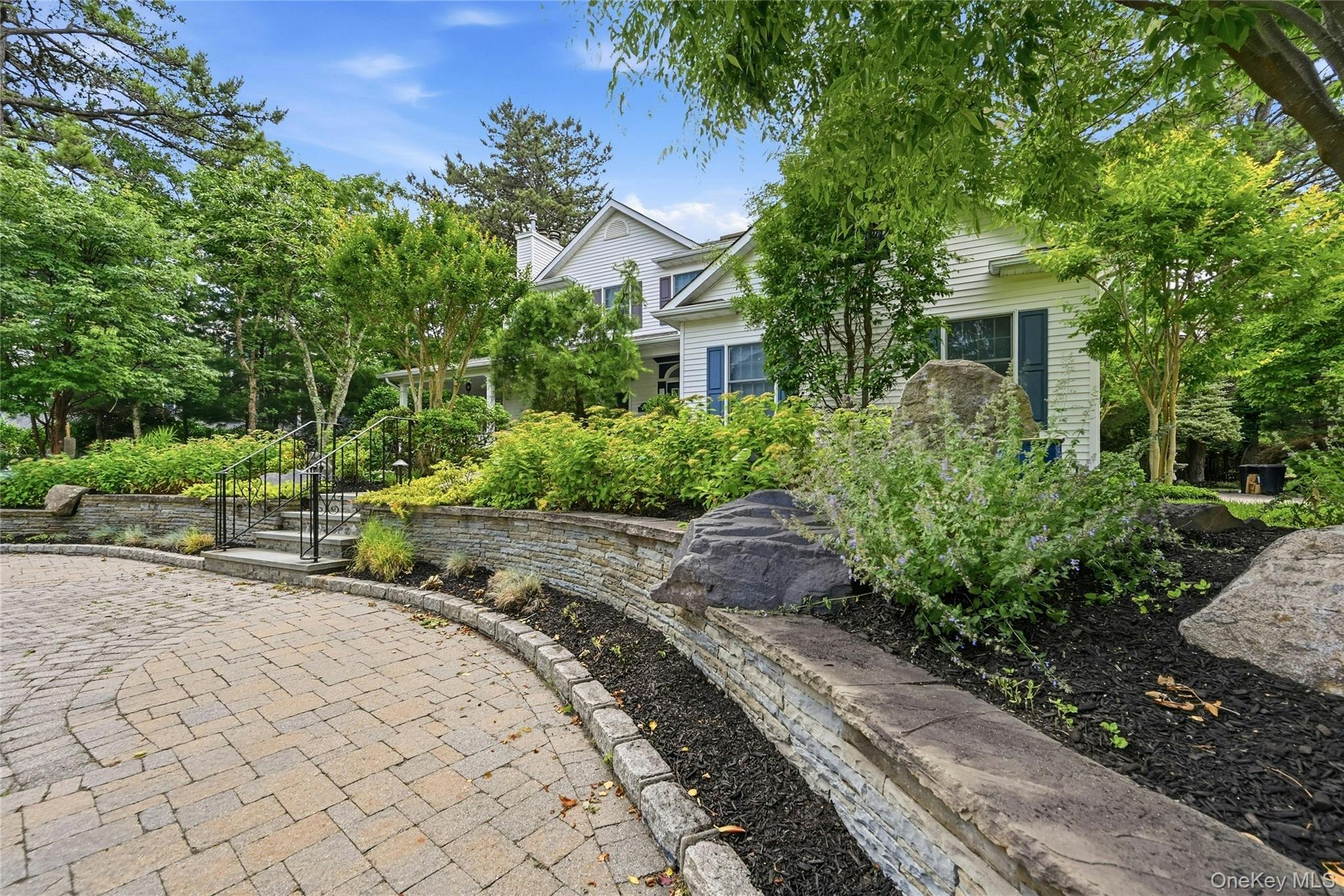 6 Thunder Road Miller Place, NY 11764 - Photo 2 of 50