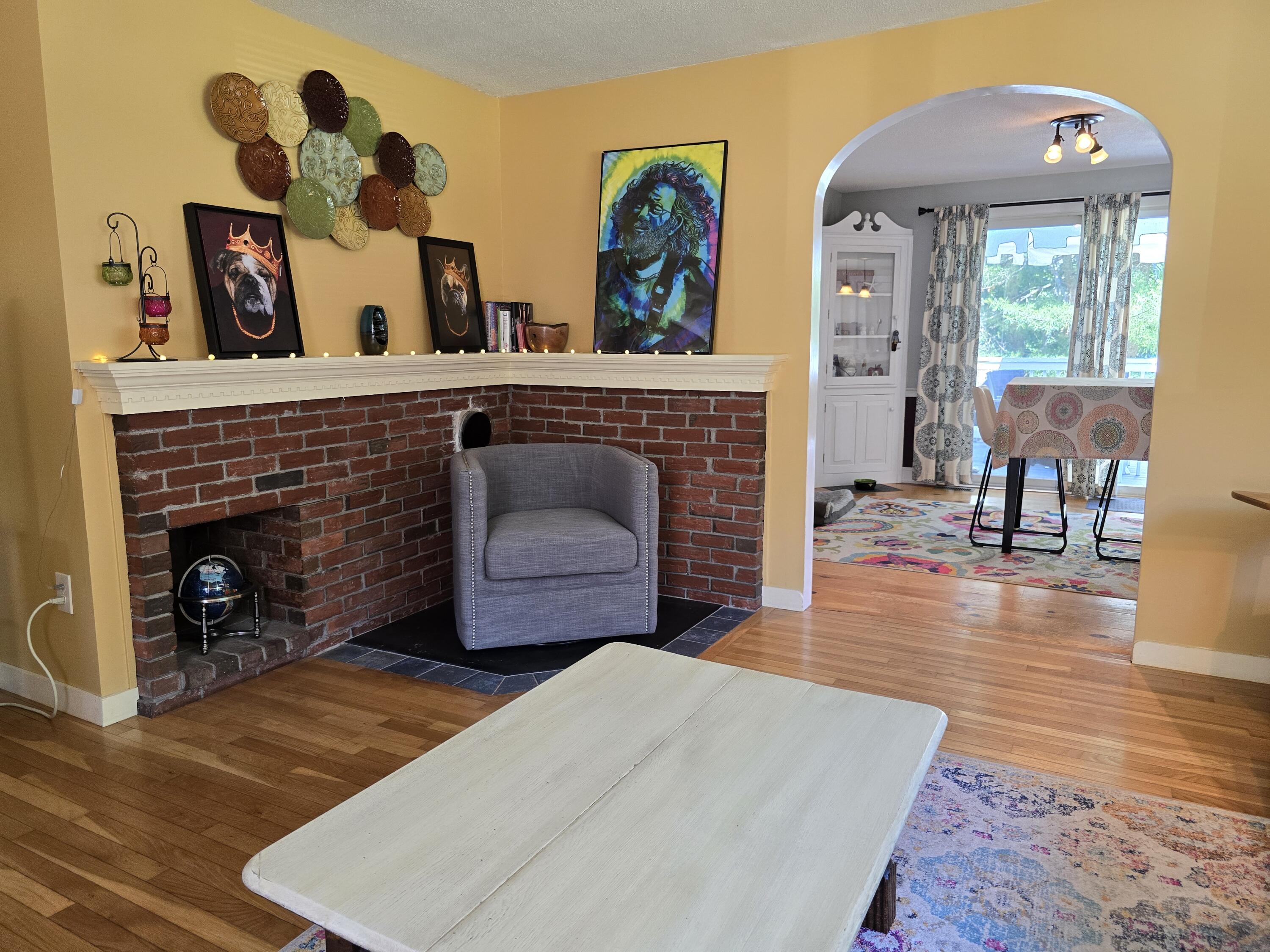 45 Gorham Road Wiscasset, ME 04578 - Photo 9 of 24 Living Room
