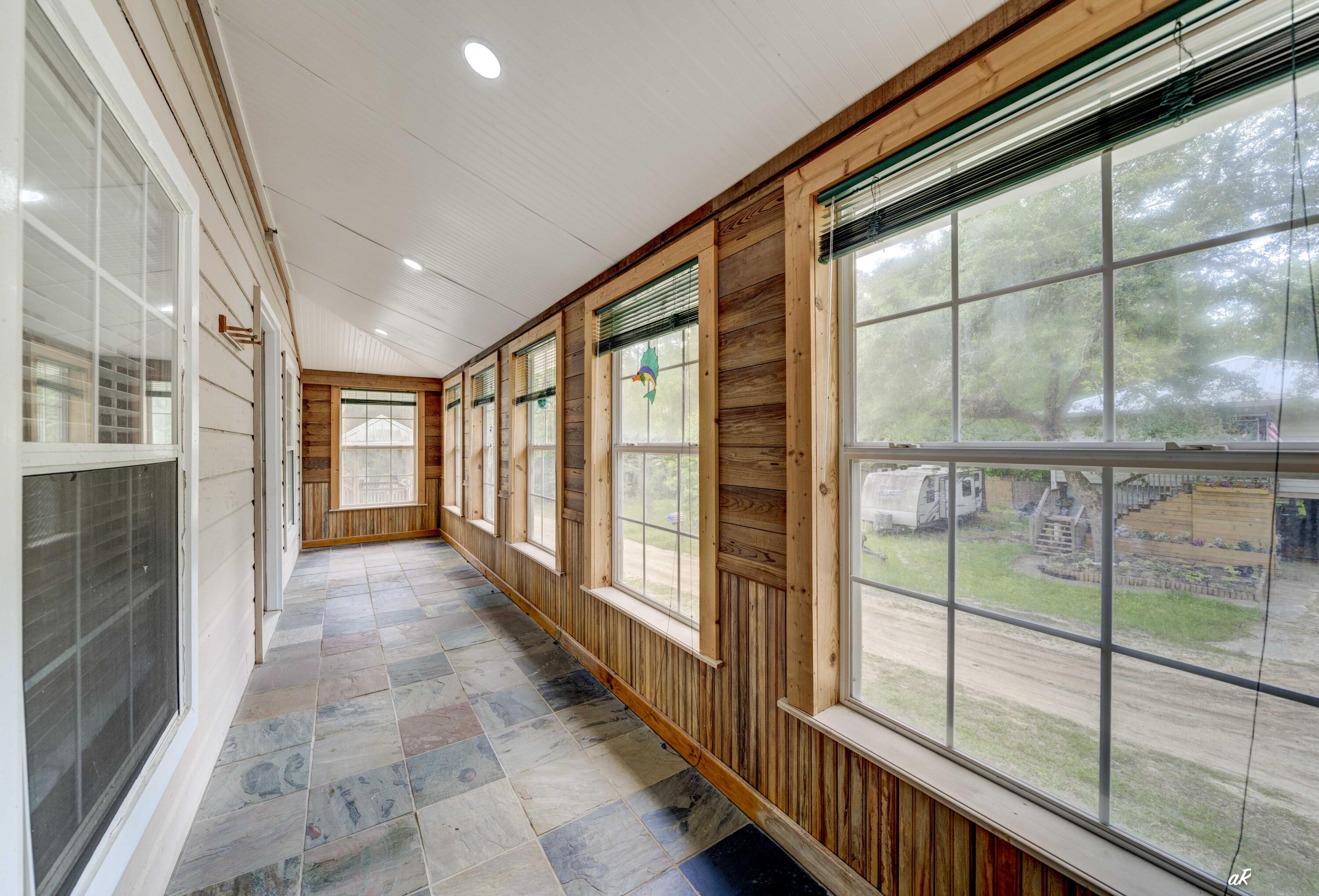 7930 Bunker Road Vernon, FL 32462 - Photo 31 of 68 Porch