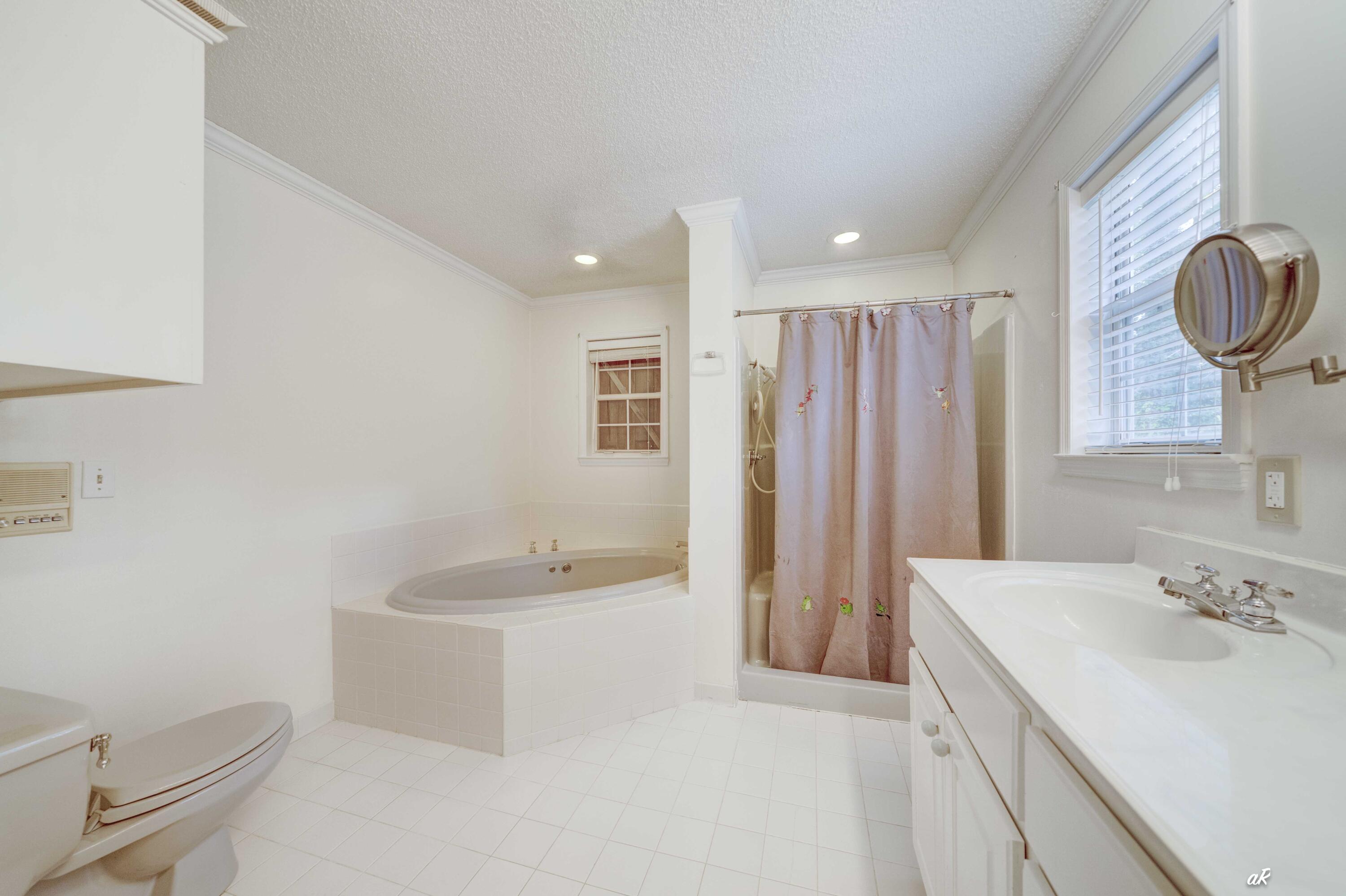 7930 Bunker Road Vernon, FL 32462 - Photo 50 of 68 Full view of the Main Bathroom