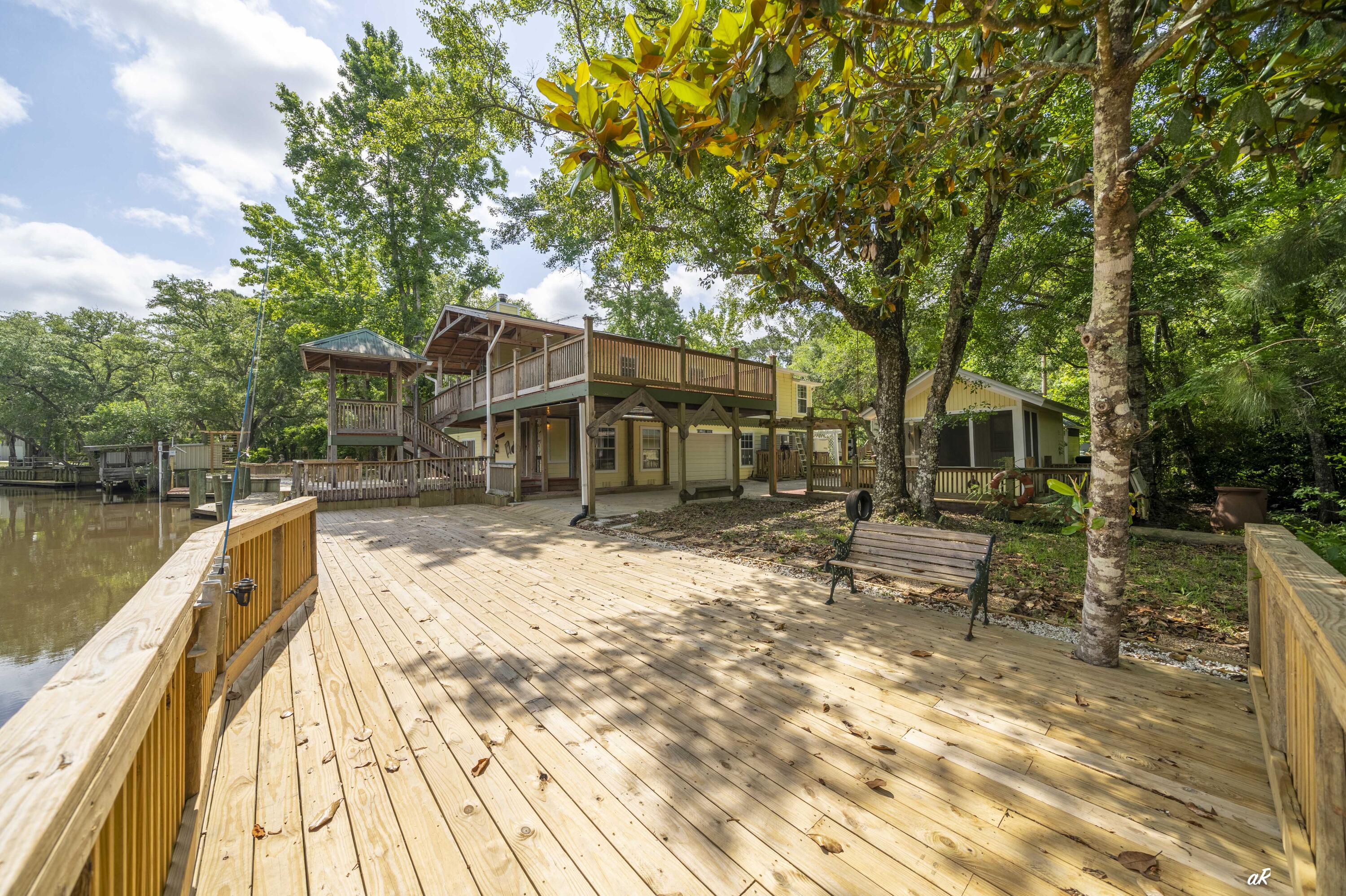 7930 Bunker Road Vernon, FL 32462 - Photo 10 of 68 Fishing Deck