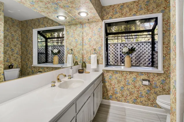 $1,100,000 | 4615 American River Drive, Sacramento, CA 95864