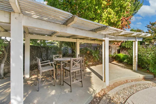 $1,100,000 | 4615 American River Drive, Sacramento, CA 95864