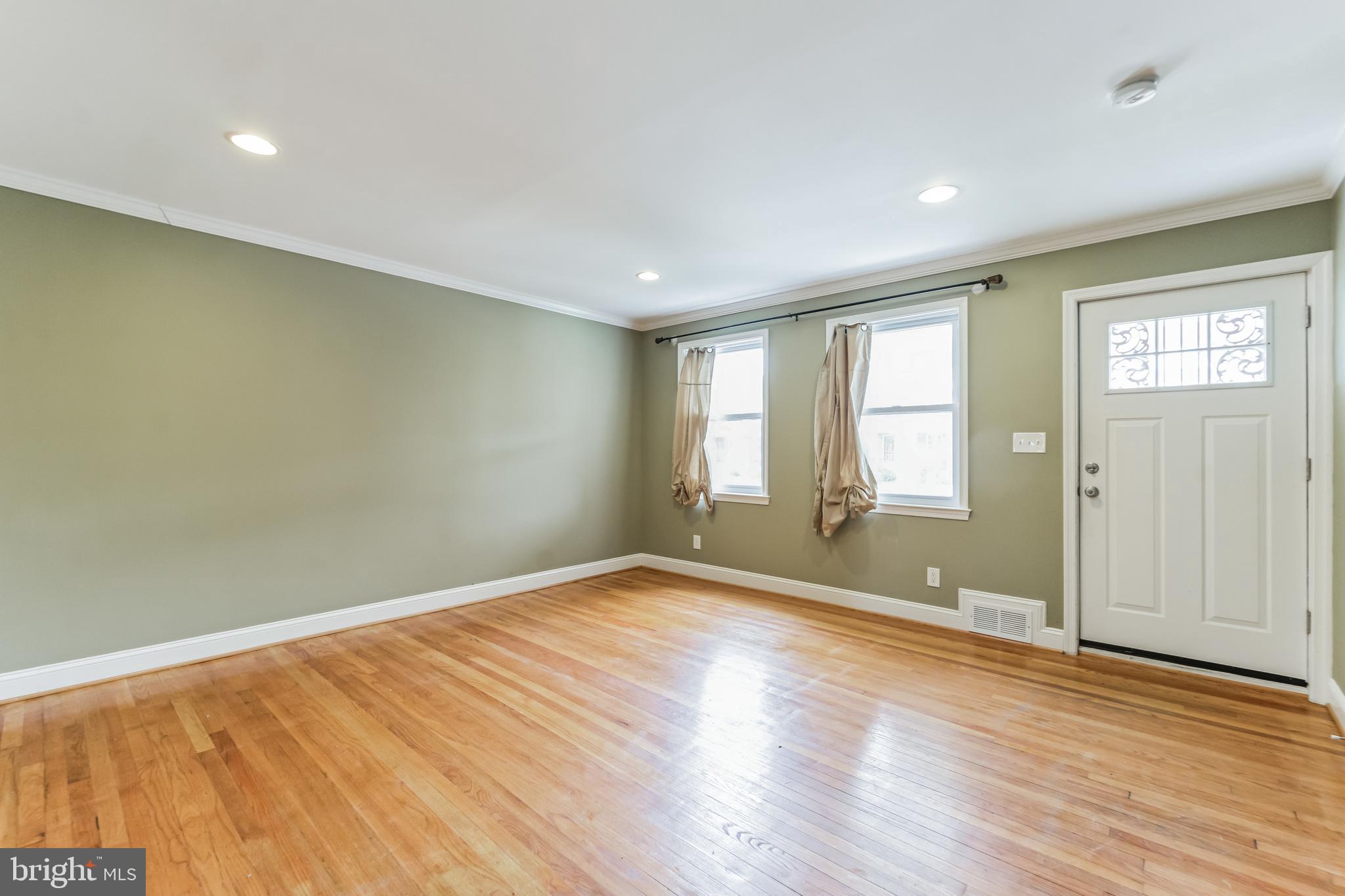 1340 Kitmore Road Baltimore, MD 21239 - Photo 3 of 30