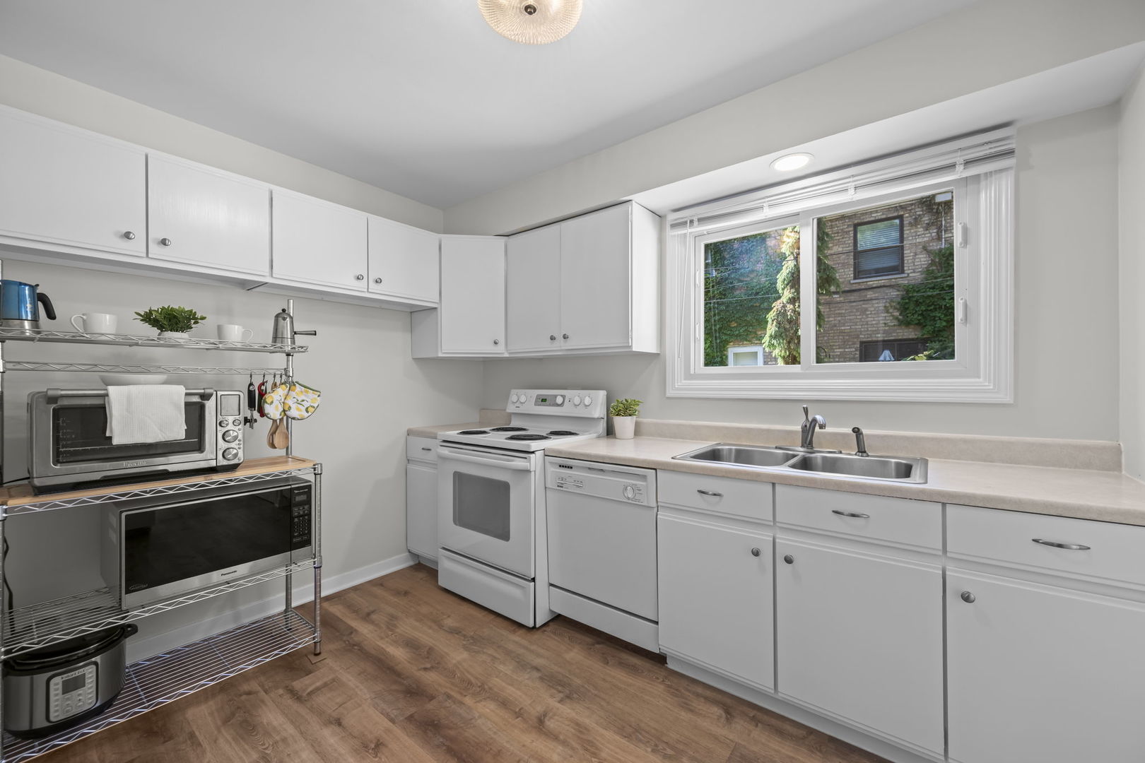 519 1/2 Ridge Road Wilmette, IL 60091 - Photo 6 of 20