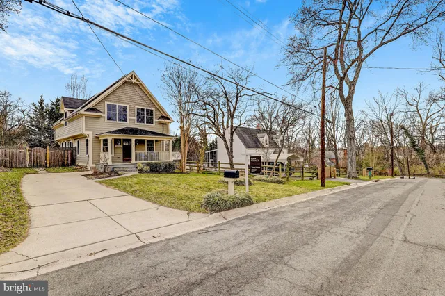 $935,000 | 11214 Midvale Road, Kensington, MD 20895