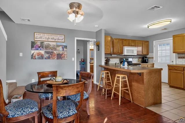 $204,900 | 202 Clements Drive, Holton, KS 66436