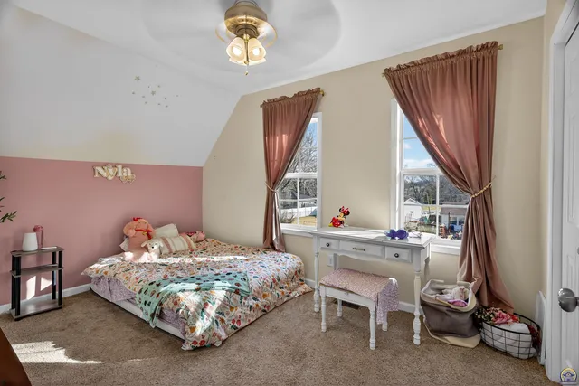 $204,900 | 202 Clements Drive, Holton, KS 66436