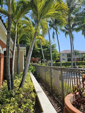 $2,000 | 4163 Haverhill Road, Unit 1209, West Palm Beach, FL 33417