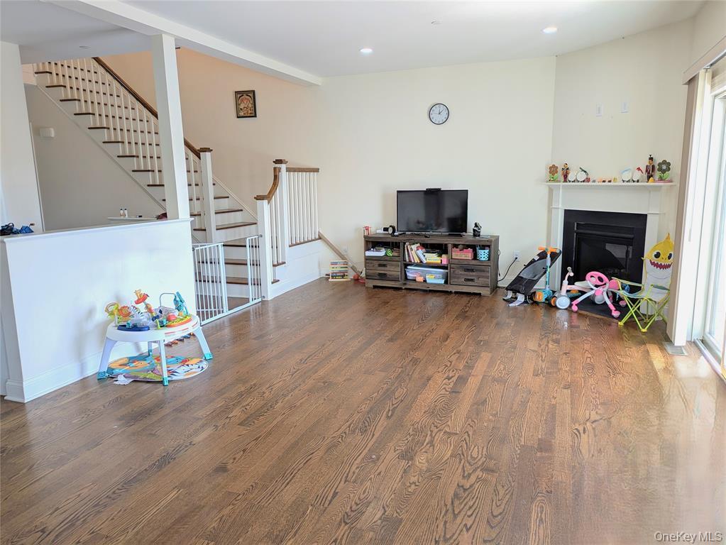 304 Boulder Ridge Road South Salem, NY 10590 - Photo 4 of 21