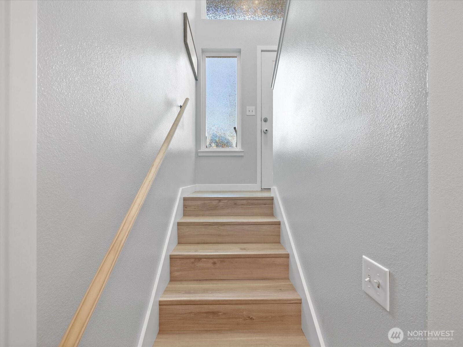 13802 State Rte 530 Northeast Arlington, WA 98223 - Photo 26 of 40 a view of entryway