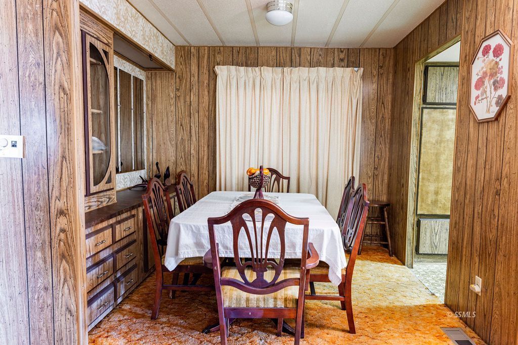 740 West Reeves Avenue Ridgecrest, CA 93555 - Photo 15 of 31 Gallery Image 15