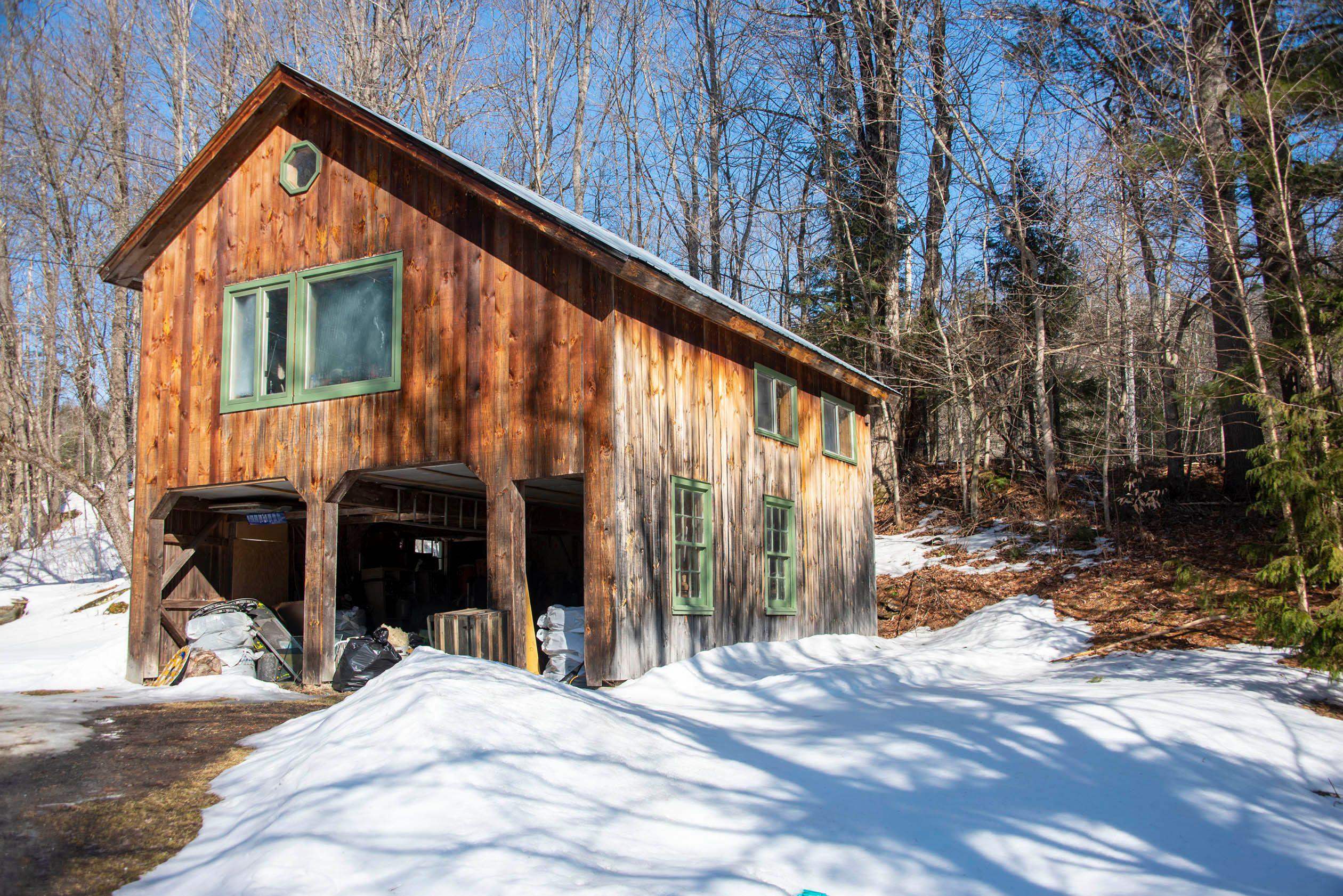 95 Pratt Road Worcester, VT 05682 - Photo 3 of 30