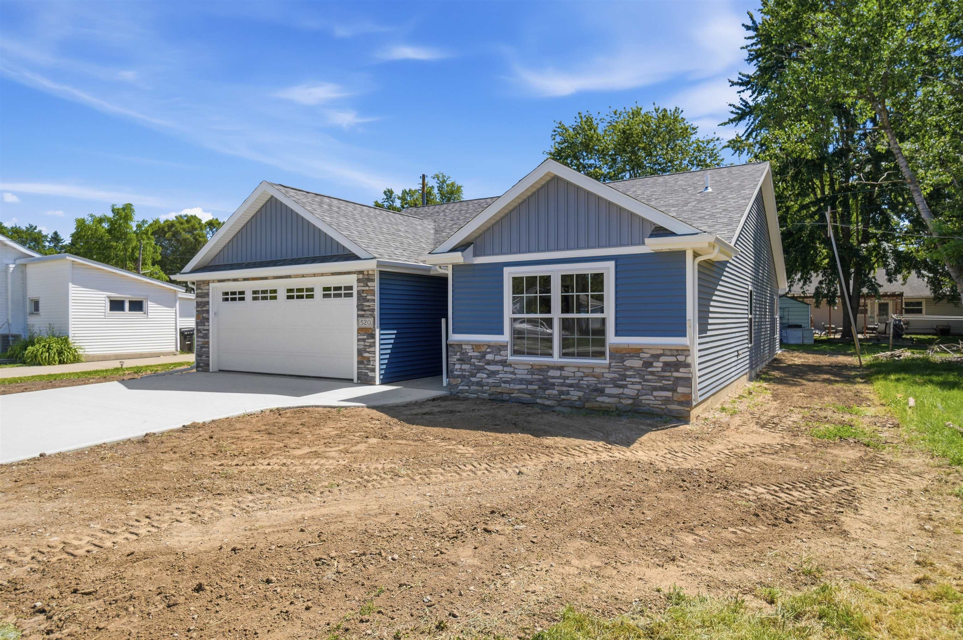 520 South Center Street Waterloo, IN 46793 - Photo 3 of 30