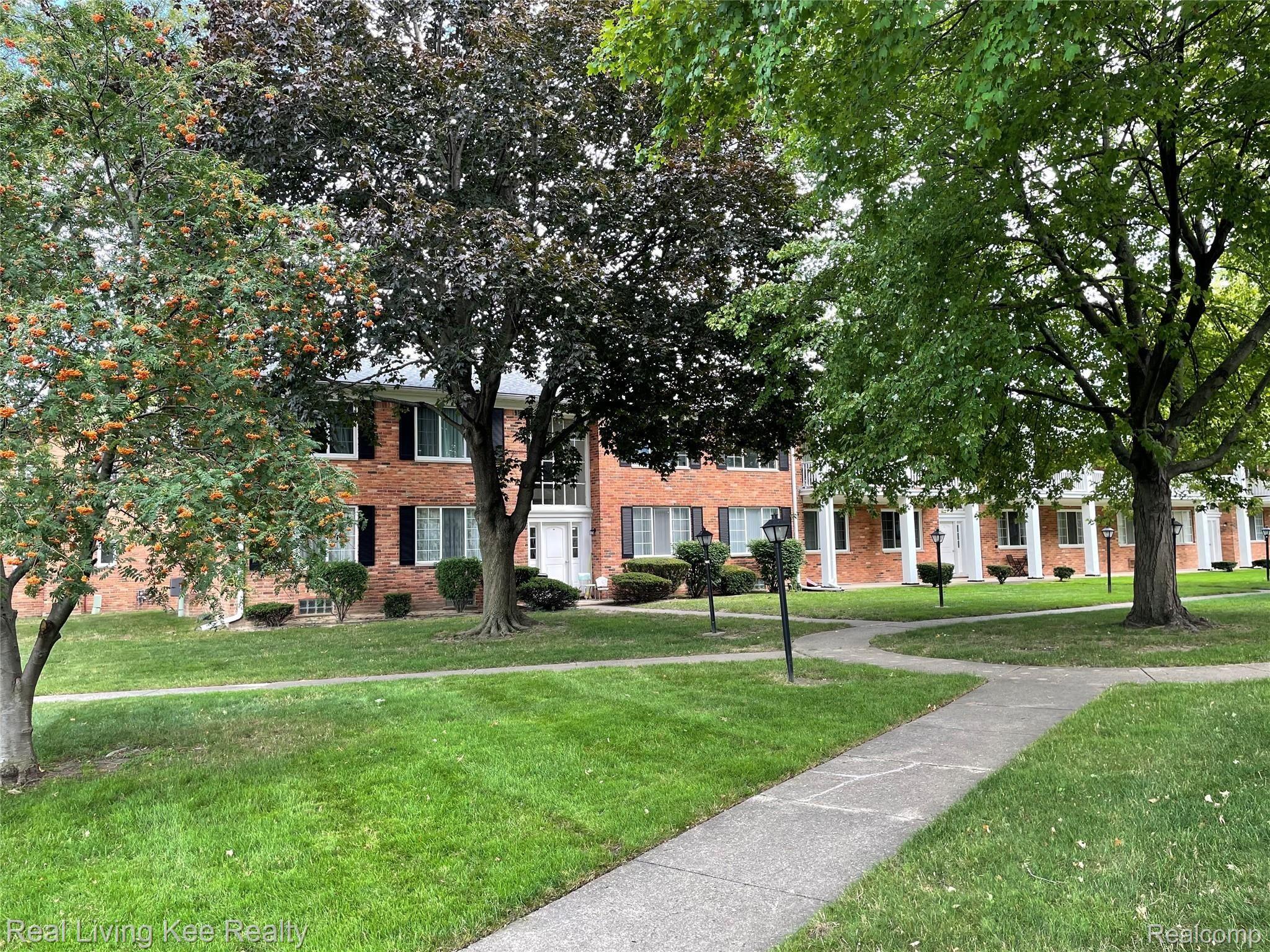 29558 Hoover Road Warren, MI 48093 - Photo 1 of 12 Hoover 12.jpg