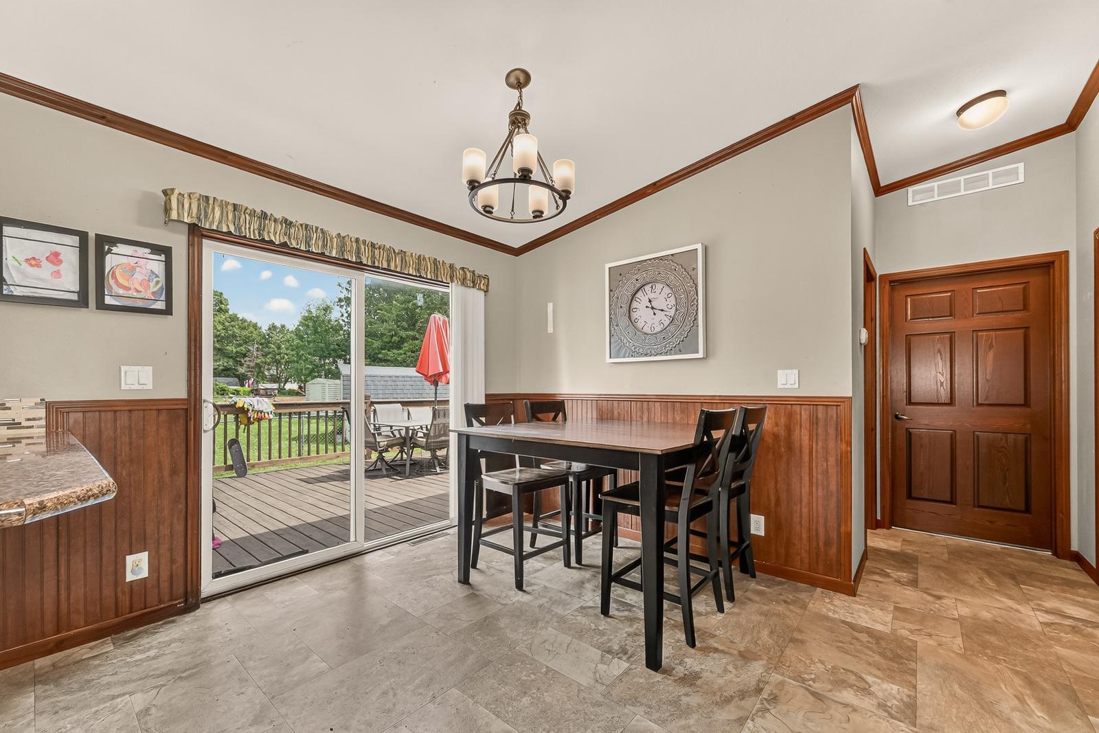 405 North Pleasant Avenue Spring Valley, MN 55975 - Photo 17 of 33