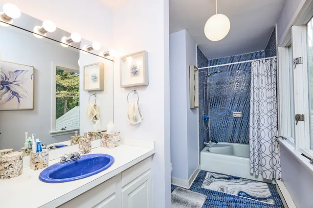 $1,100,000 | 191 Steep Hill Road, Weston, CT 06883