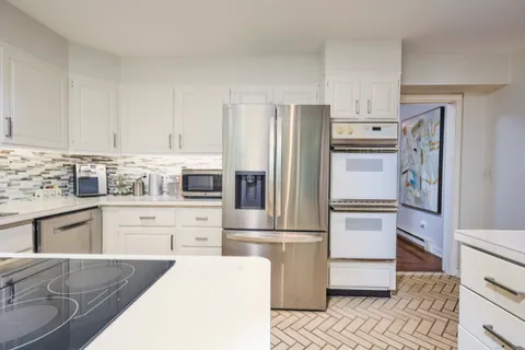 $1,100,000 | 191 Steep Hill Road, Weston, CT 06883