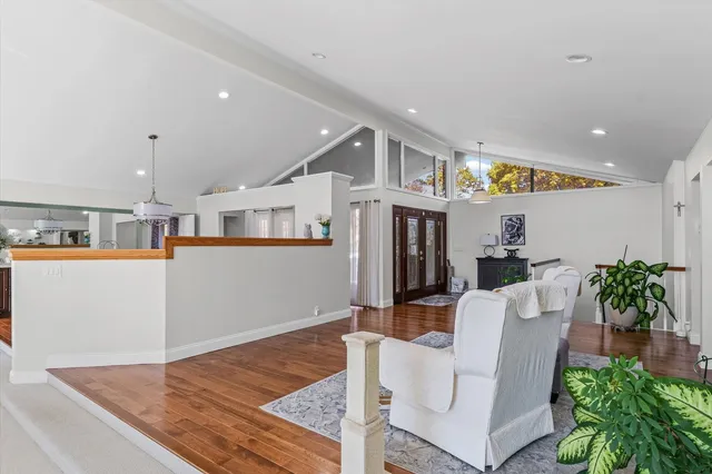 $574,900 | 120 Thornhill Drive, Danville, IL 61832