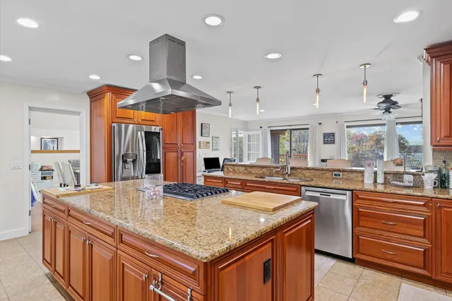 $574,900 | 120 Thornhill Drive, Danville, IL 61832